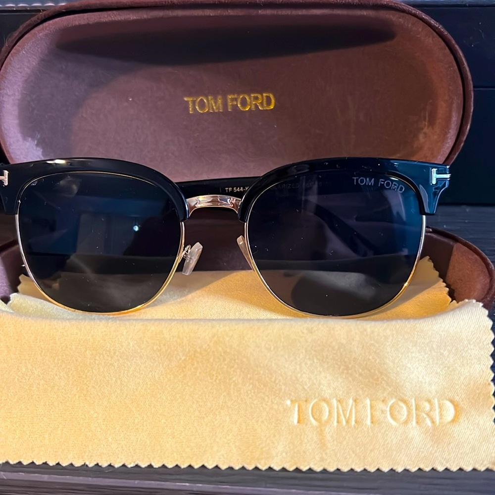 Tom Ford NWOT sunglasses TFK544-K 01D with case and polish cloth.